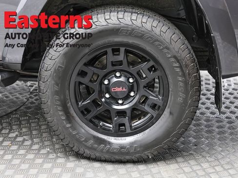 Used 2018 Toyota 4Runner TRD Off-Road Premium image 8