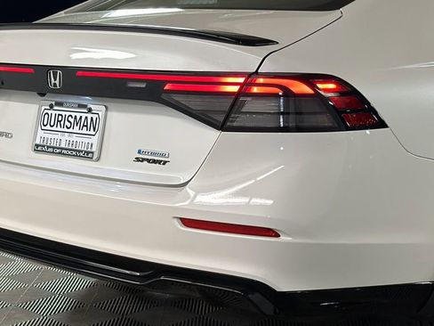 Used 2024 Honda Accord Sport image 9