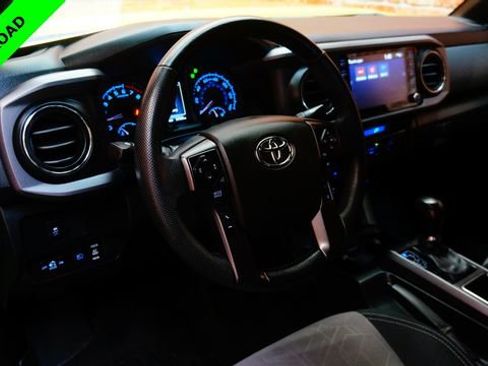 Used 2023 Toyota Tacoma TRD Off-Road w/ Technology Package AWD/4WD image 9