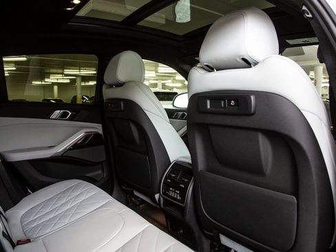 Certified 2023 BMW X6 xDrive40i w/ Premium Package image 25