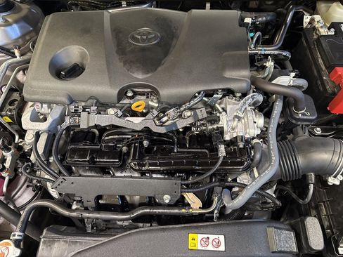 Used 2022 Toyota Camry LE image 21