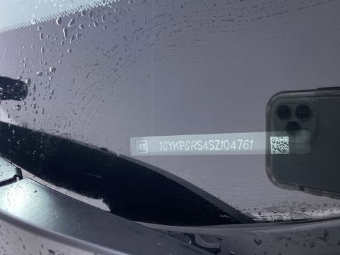 Certified 2025 Cadillac XT6 Sport w/ LPO, Onyx Lite Package image 18