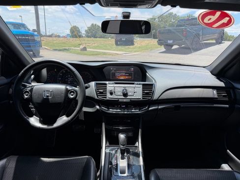 Used 2016 Honda Accord Sport image 39