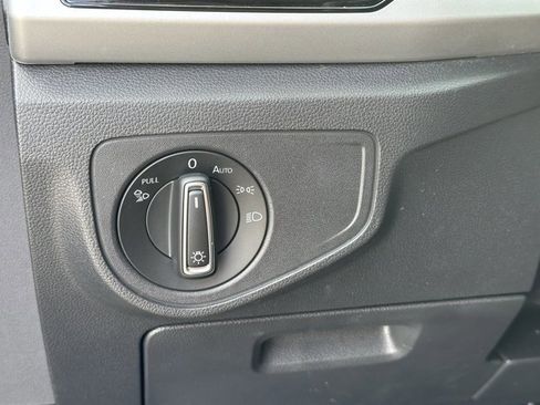 Used 2022 Volkswagen Atlas SE image 18