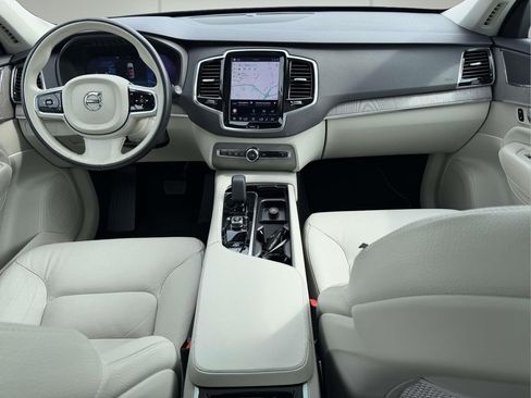 Used 2023 Volvo XC90 B6 Plus w/ Protection Package AWD/4WD image 2