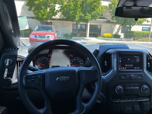 Used 2024 Chevrolet Silverado 1500 Custom Trail Boss AWD/4WD image 30