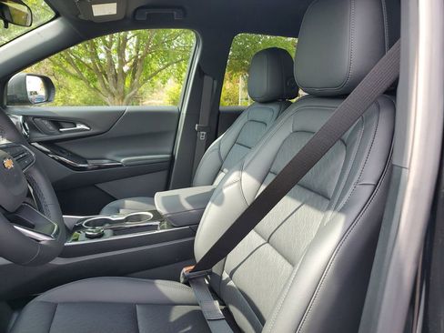New 2026 Chevrolet Equinox LT w/ Convenience Package II AWD/4WD image 15