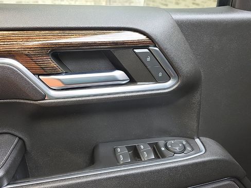 Used 2023 GMC Sierra 1500 Elevation image 29