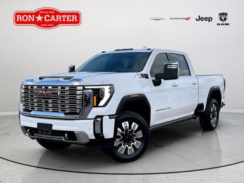 Used 2025 GMC Sierra 2500 Denali w/ Denali Reserve Package AWD/4WD image 3