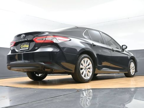 Used 2018 Toyota Camry LE FWD image 48