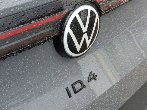 New 2026 Volkswagen ID.4 Pro S image 30