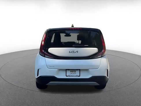 Used 2025 Kia Soul LX w/ LX Technology Package FWD image 12