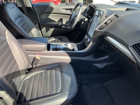 Used 2024 Ford Edge SEL w/ Convenience Package image 15