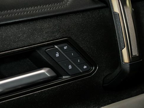 Used 2025 GMC Hummer EV 3X image 9