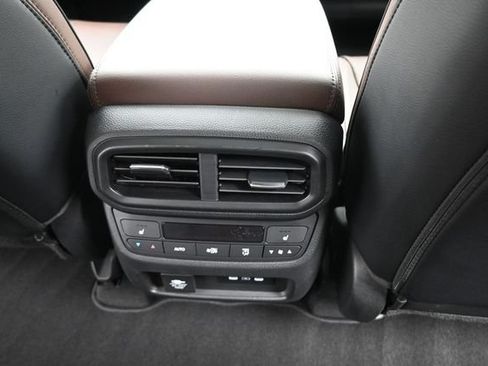 Used 2025 Honda Pilot Elite image 24