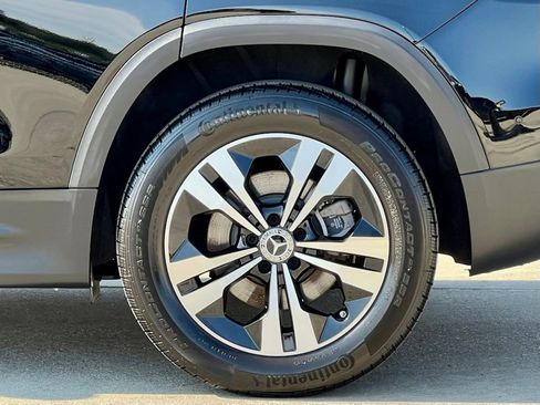 Certified 2025 Mercedes-Benz GLB 250 4MATIC image 13