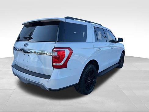 Used 2020 Ford Expedition XLT image 5