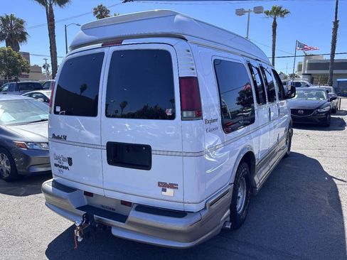 Used 2001 GMC Savana 1500 w/ Marketing Option Pkg 4 RWD image 3