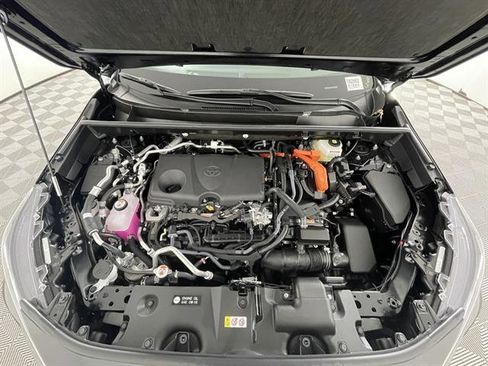 New 2025 Toyota RAV4 SE image 19