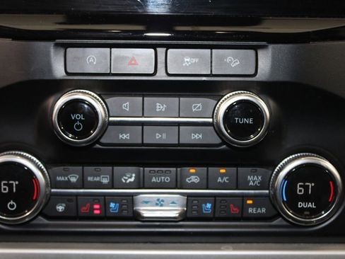 Used 2024 Ford Expedition Max XLT image 28