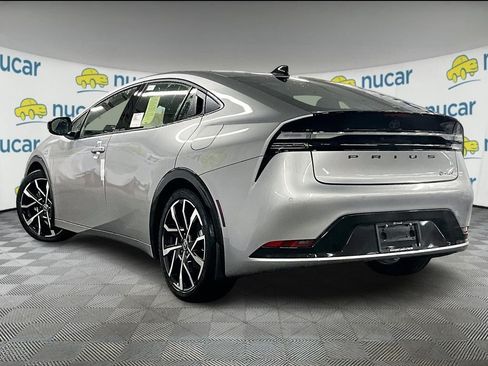 New 2026 Toyota Prius Plug-In Hybrid FWD image 5