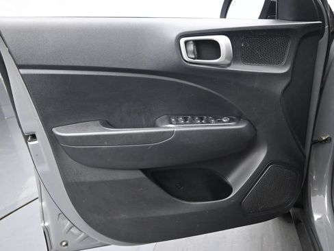 Certified 2023 Hyundai Venue SEL FWD image 24