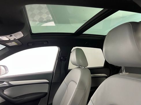 Used 2018 Audi Q3 2.0T Premium w/ Convenience Package image 22