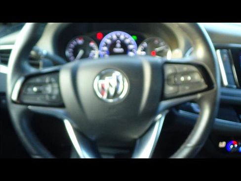 Used 2024 Buick Enclave Premium image 24