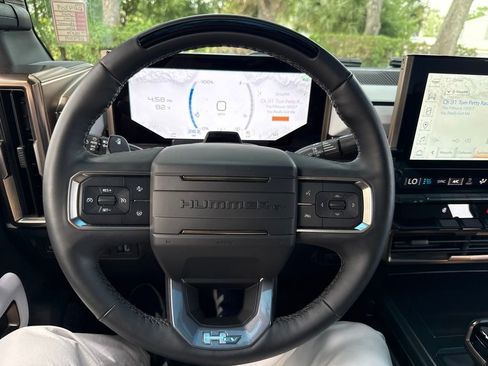 Used 2025 GMC Hummer EV 3X AWD/4WD image 33