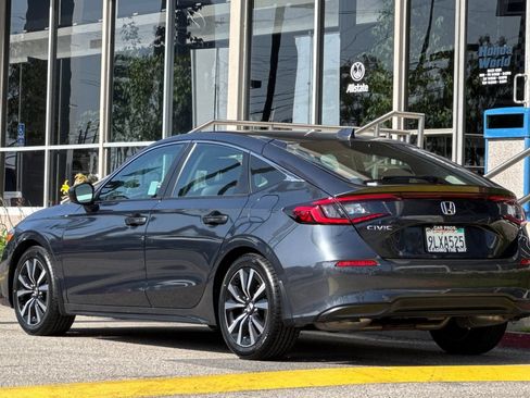 Certified 2024 Honda Civic EX-L image 6