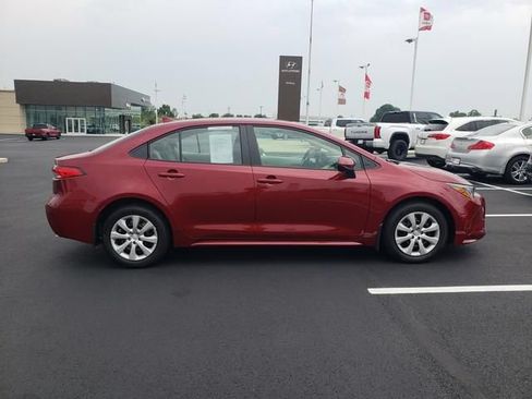 Used 2026 Toyota Corolla LE FWD image 4