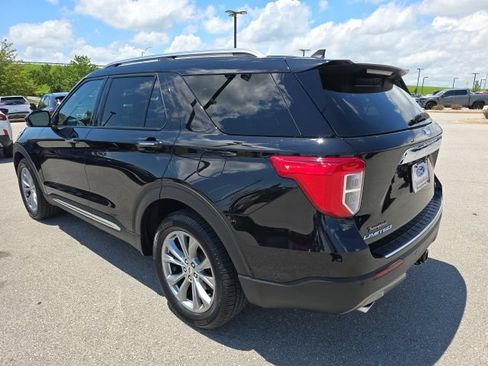 Used 2023 Ford Explorer Limited w/ Limited Technology Package AWD/4WD image 3