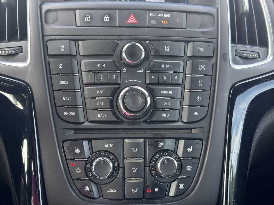 Used 2019 Buick Cascada Premium FWD image 15