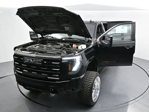 Used 2025 GMC Sierra 2500 AT4 w/ AT4 Premium Plus Package AWD/4WD image 46
