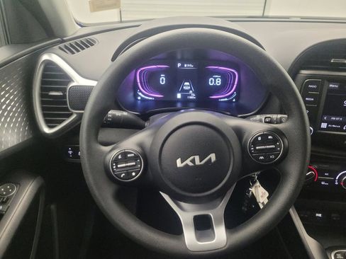 Used 2025 Kia Soul LX w/ LX Technology Package image 22