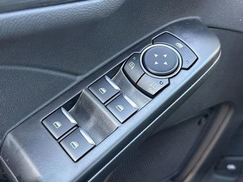 New 2026 Ford Escape SE w/ PHEV Premium Package FWD image 36