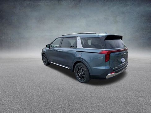 Used 2025 Kia Carnival SX image 17