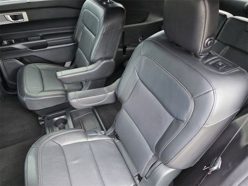 Used 2020 Ford Explorer Limited image 13