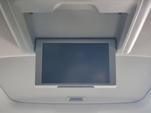 Used 2017 Honda Pilot Touring image 17