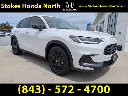 Used 2024 Honda HR-V Sport image 2