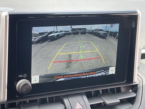 Used 2025 Toyota RAV4 LE AWD/4WD image 25