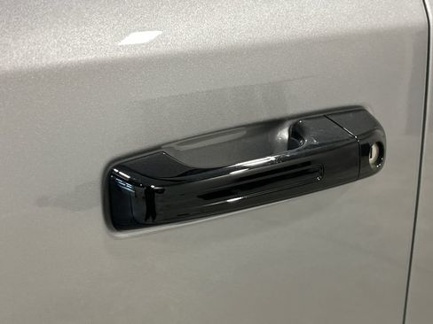 Used 2025 RAM 1500 Big Horn AWD/4WD image 14