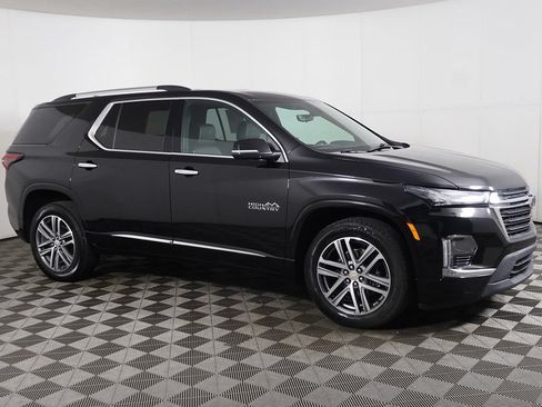 Used 2024 Chevrolet Traverse High Country w/ LPO, Cargo Package AWD/4WD image 20