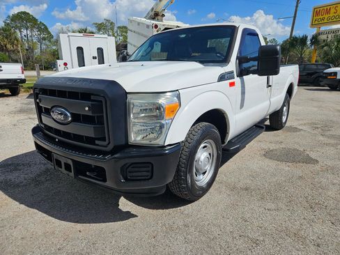 Used 2016 Ford F250 XL image 3