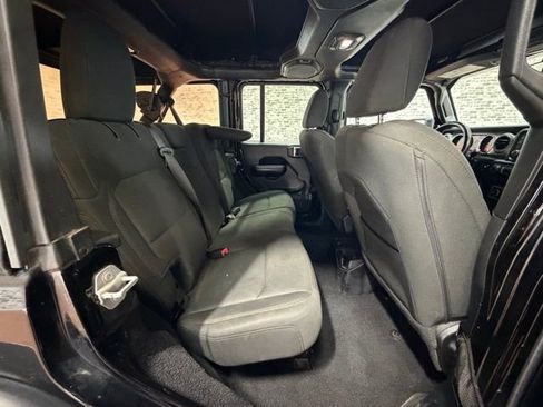 Used 2018 Jeep Wrangler Unlimited Sport S image 11