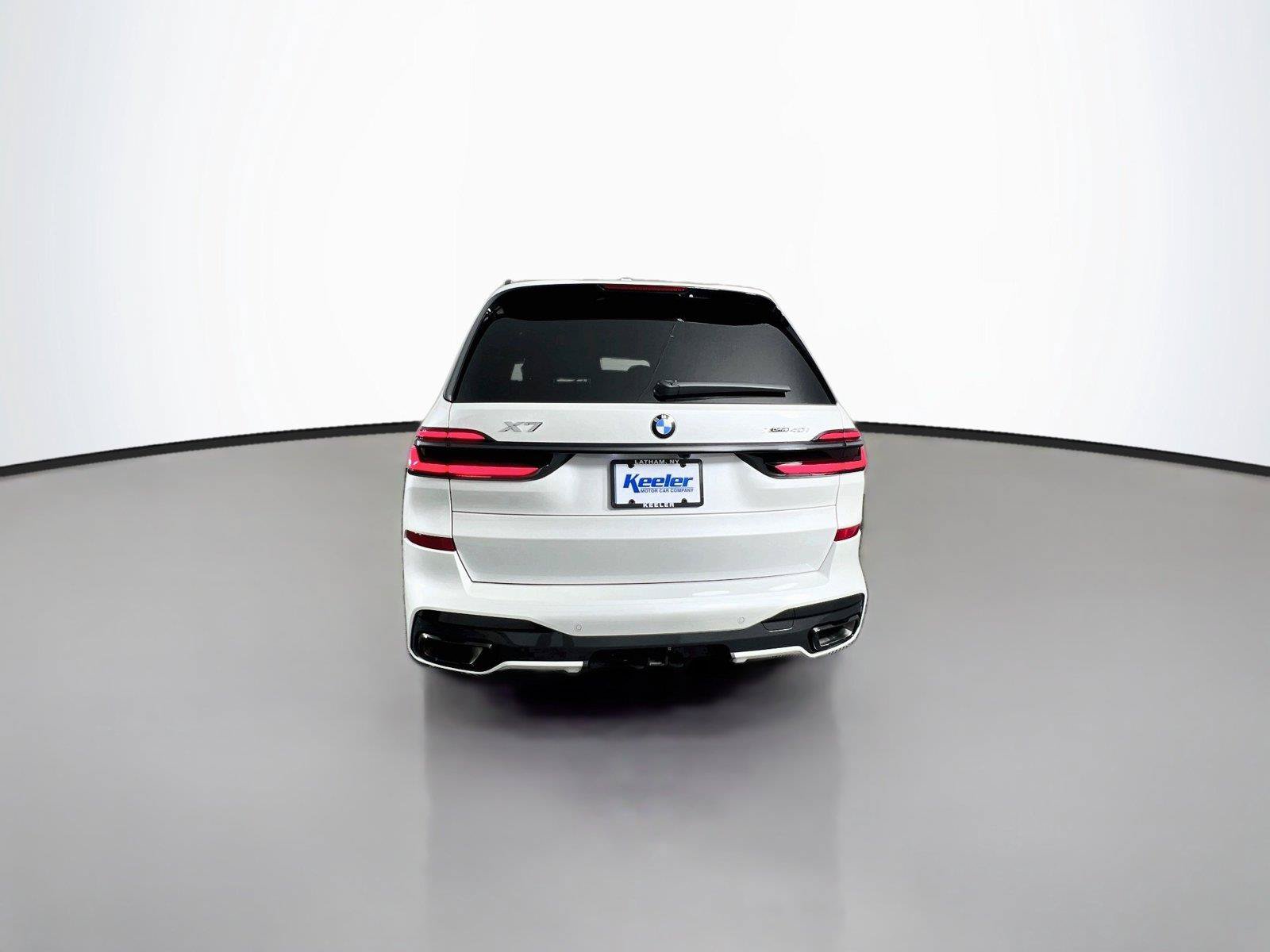 Used 2025 BMW X7 xDrive40i w/ M Sport Package AWD/4WD image 5