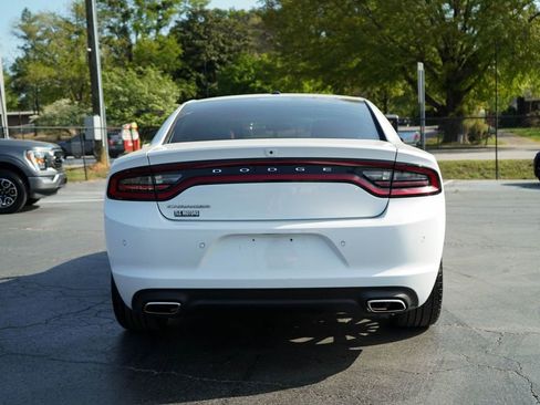 Used 2022 Dodge Charger SXT w/ Leather Interior Group RWD image 12