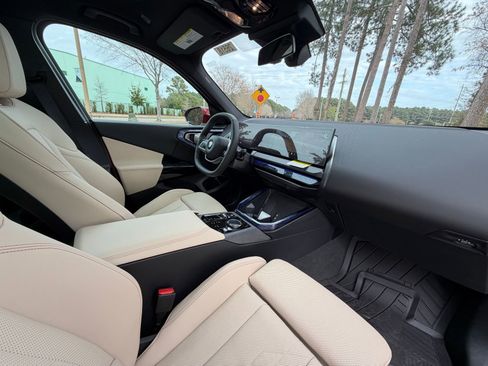 New 2026 BMW X3 xDrive30 w/ Premium Package image 19