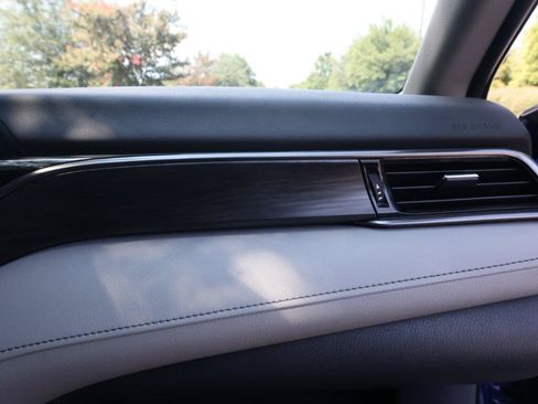 Used 2024 Toyota Camry XLE FWD image 14