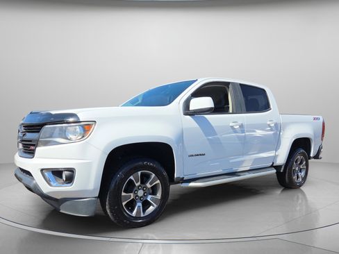 Used 2017 Chevrolet Colorado Z71 image 2
